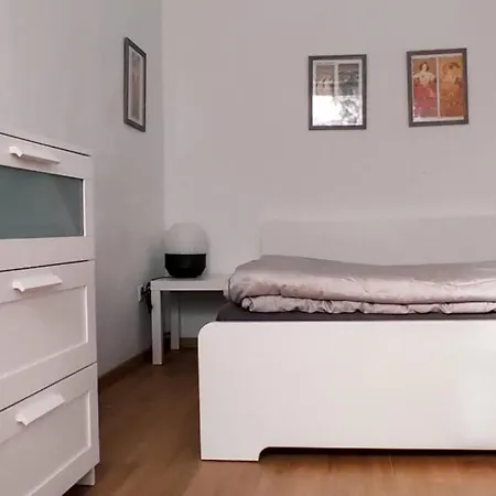 Vakantiehuis Flora House 3 Minutes From Balaton Keszthely